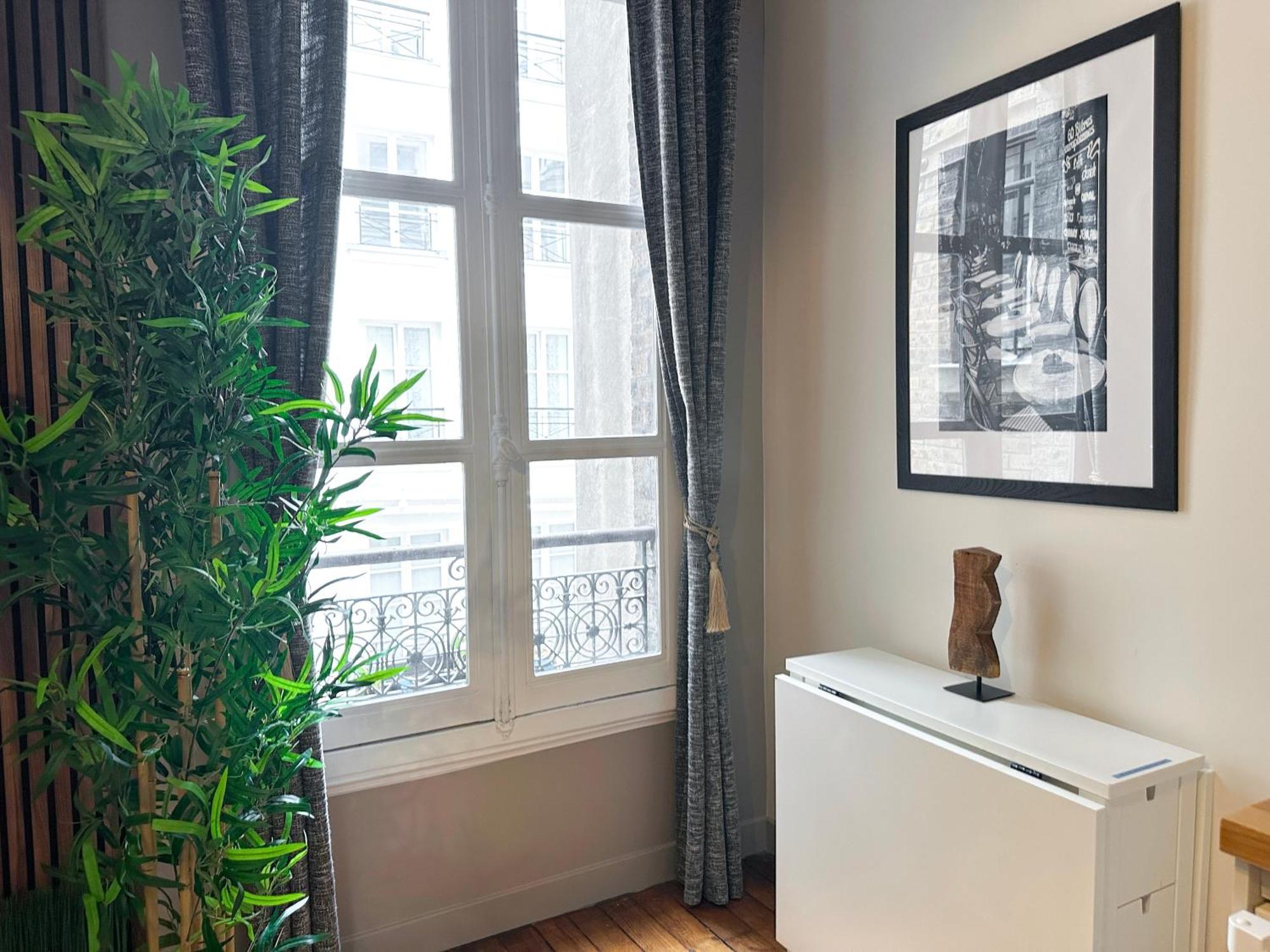 Апартаменты Unique Flat Near Louvre & Palais Royal Париж Экстерьер фото