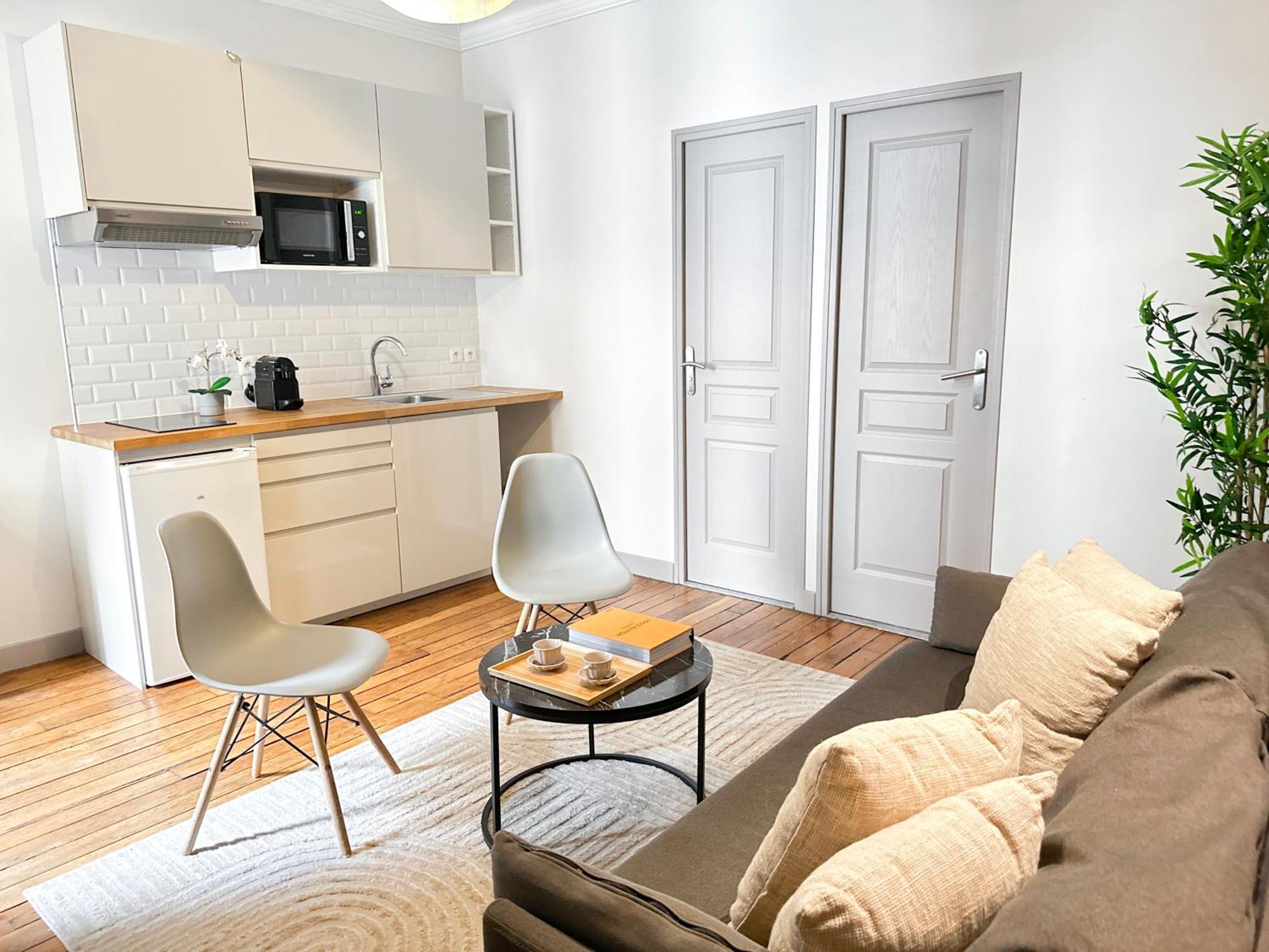 Апартаменты Unique Flat Near Louvre & Palais Royal Париж Экстерьер фото