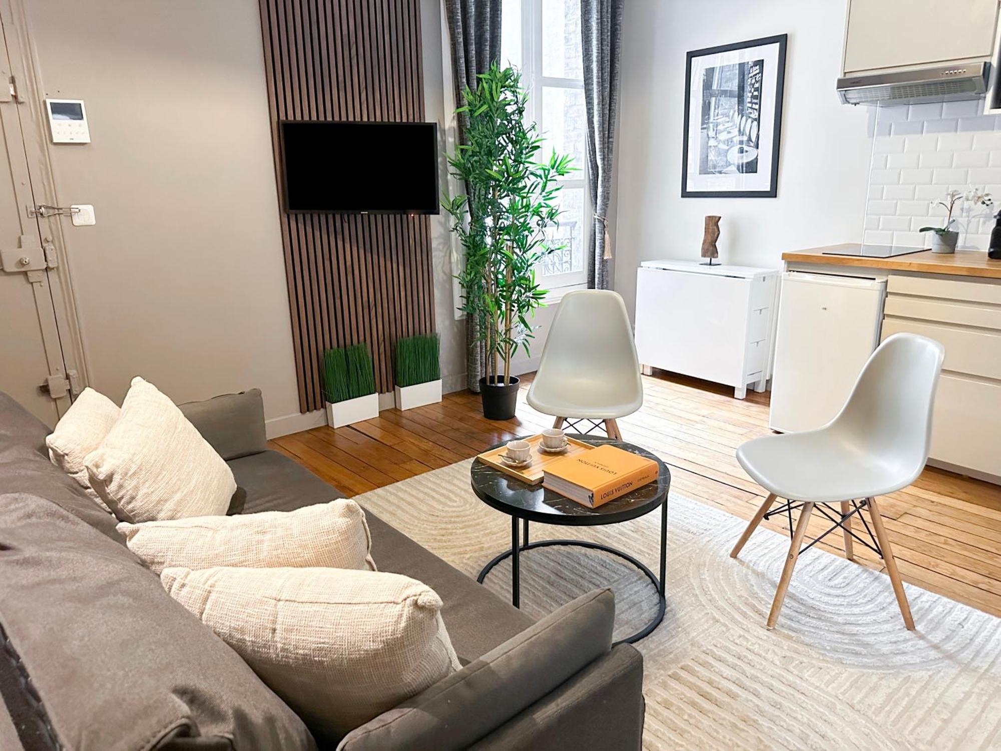Апартаменты Unique Flat Near Louvre & Palais Royal Париж Экстерьер фото